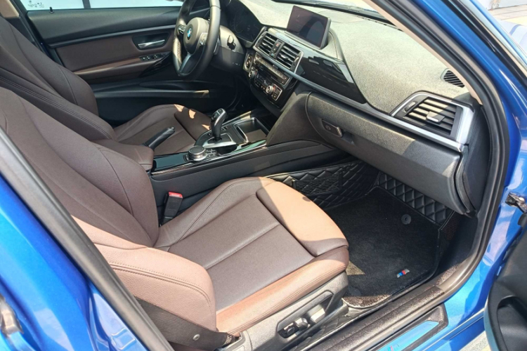 BMW 3 Series 2019 #23 BMW 3 Series 2019 car image #23