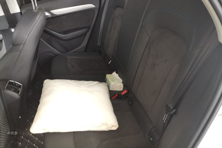 Audi Q3 2018 #19 Audi Q3 2018 car image #19