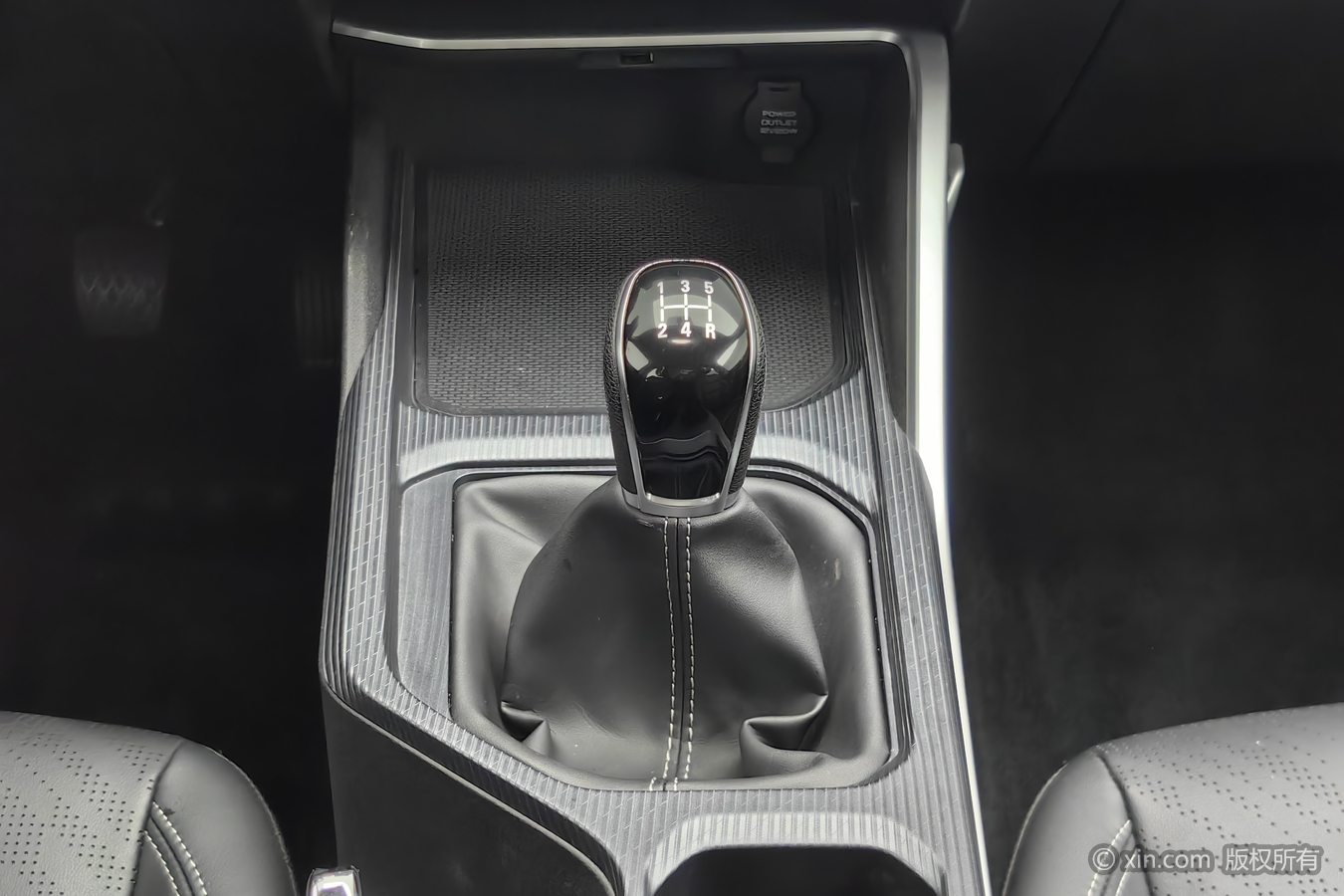 GEELY Emgrand 2023 #14 GEELY Emgrand 2023 car image #14