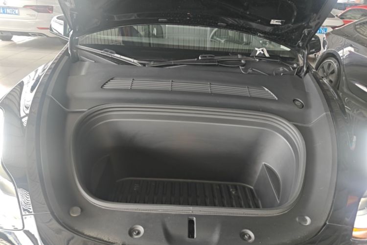 Tesla Model Y 2021 car image #20