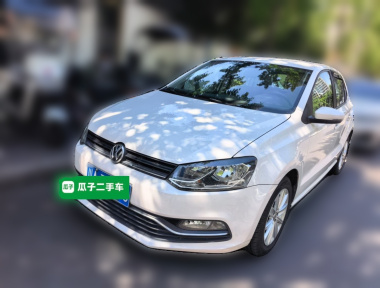 Volkswagen Polo 2015 Volkswagen Polo 2015 car image