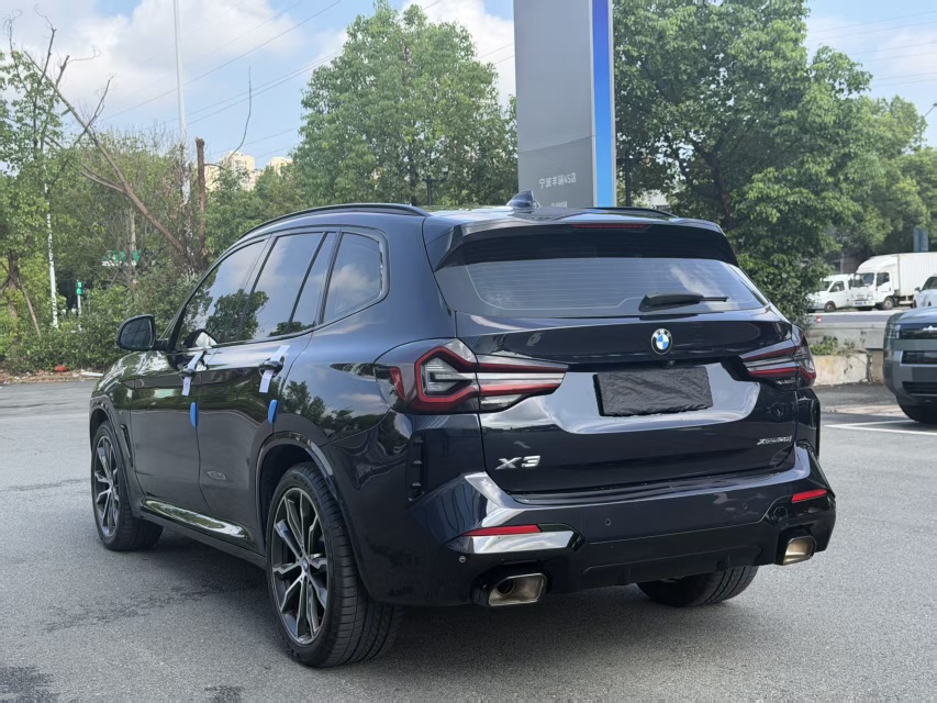 BMW X3 2022 car image #9