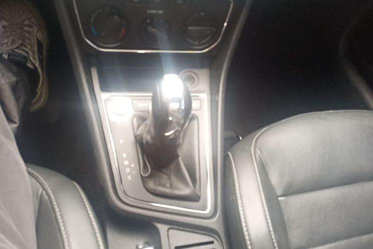 Volkswagen Lavida 2018 car image #14