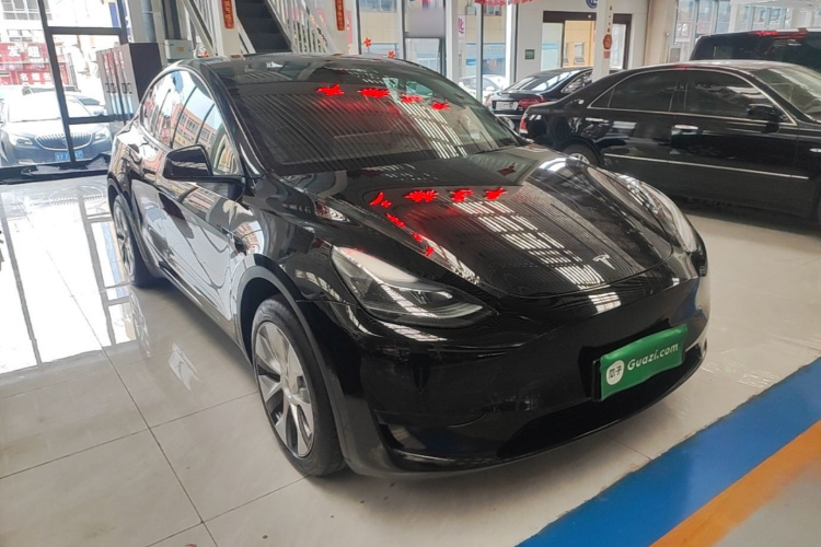 Tesla Model Y 2023 #4 Tesla Model Y 2023 car image #4