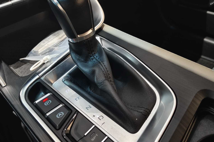 GEELY Binray 2019 immagine di auto #25