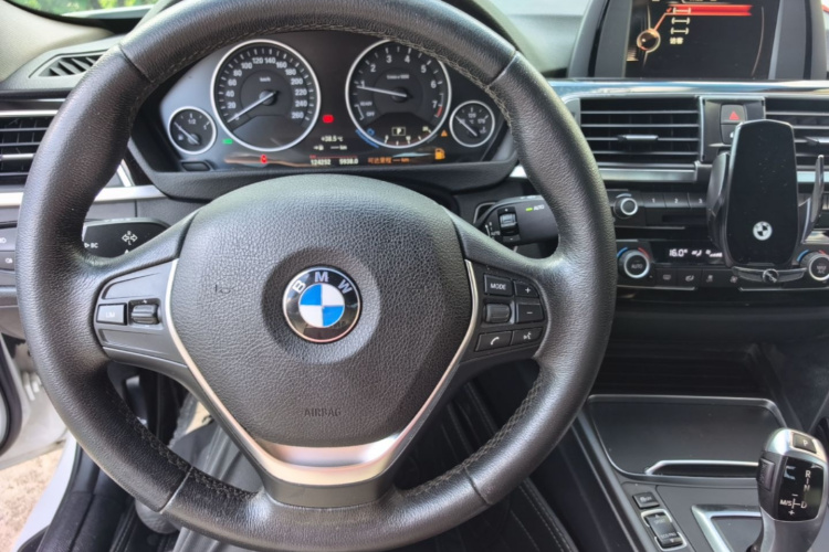 BMW 3 Series 2017 #11 BMW 3 Series 2017 immagine di auto #11