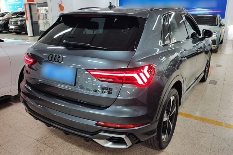 Audi Q3 2023 #7 Audi Q3 2023 car image #7