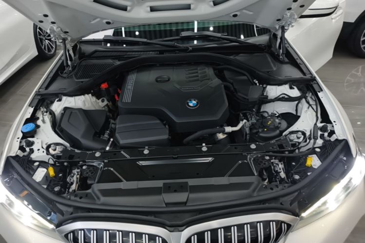 BMW 3 Series 2023 #20 BMW 3 Series 2023 car image #20