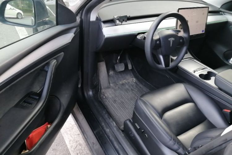Tesla Model Y 2024 #16 Tesla Model Y 2024 immagine di auto #16