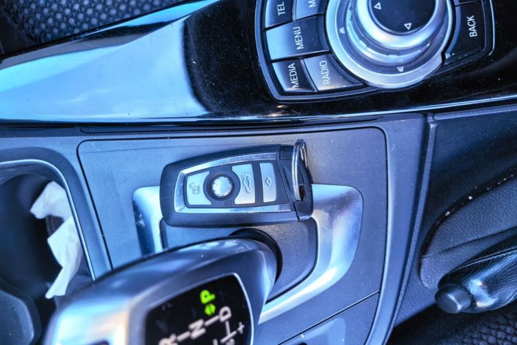 BMW 3 Series 2016 #9 BMW 3 Series 2016 car image #9