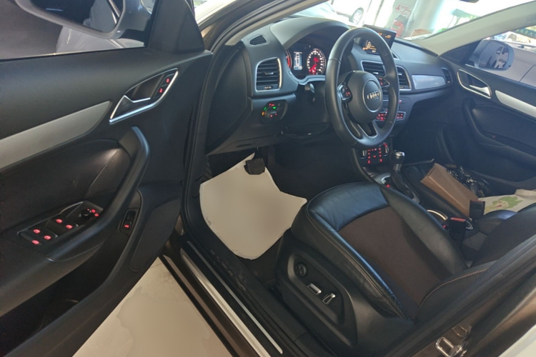 Audi Q3 2019 #16 Audi Q3 2019 car image #16