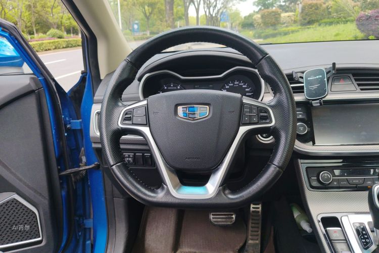 GEELY Emgrand GS 2017 car image #12