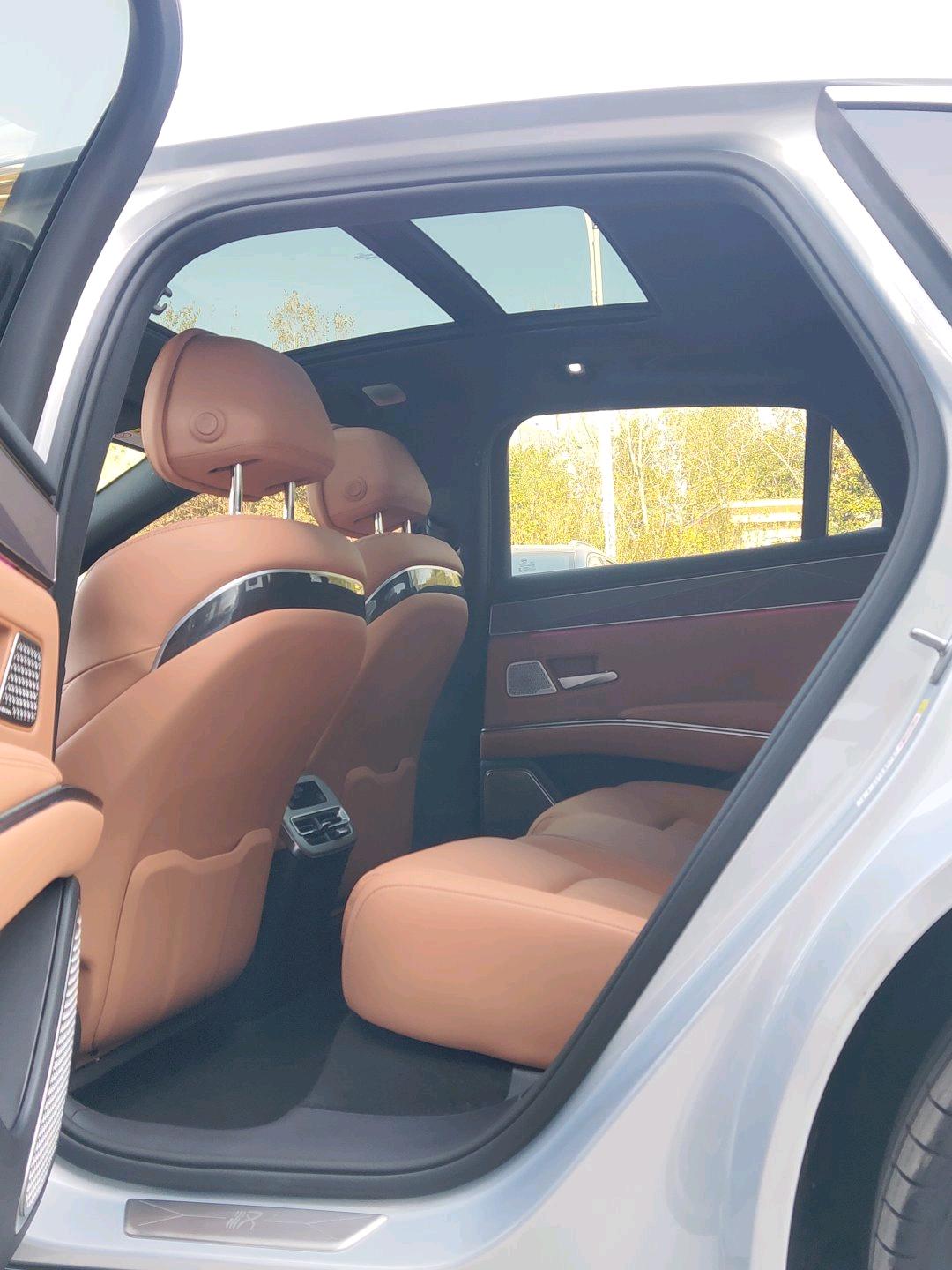 BYD HanL 2025 car image #8
