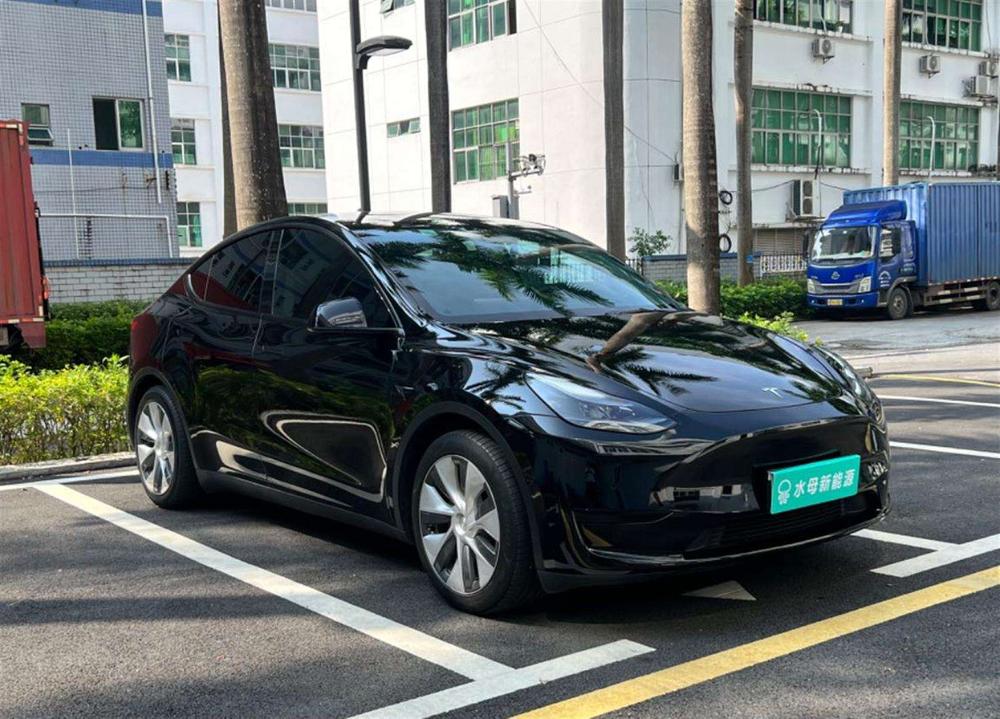Tesla Model Y 2022 #3 Tesla Model Y 2022 car image #3