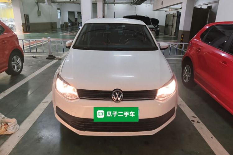 Volkswagen Polo 2016 car image #3