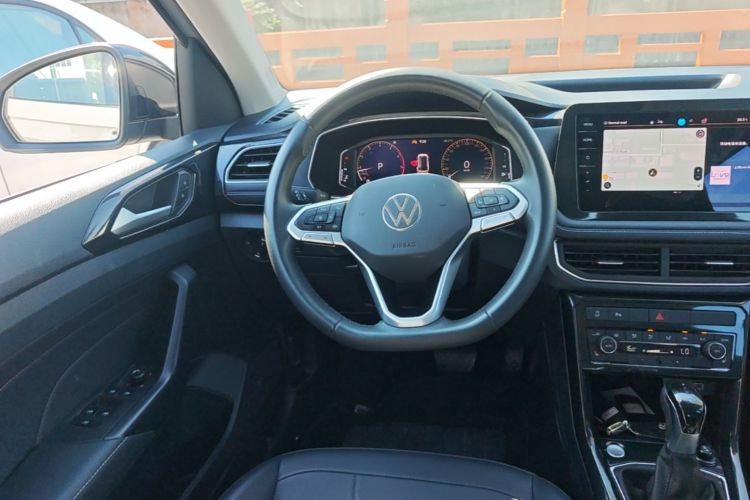 Volkswagen Tharu 2025 car image #12