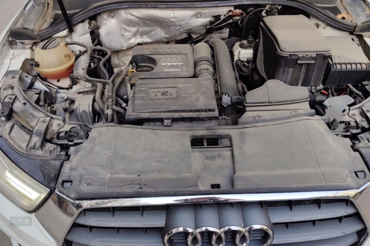 Audi Q3 2017 car image #22