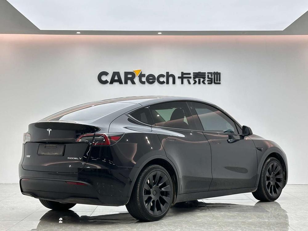 Tesla Model Y 2023 #7 Tesla Model Y 2023 car image #7