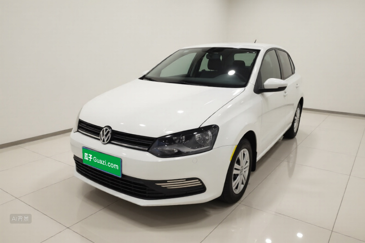 Volkswagen Polo 2015 car image #2