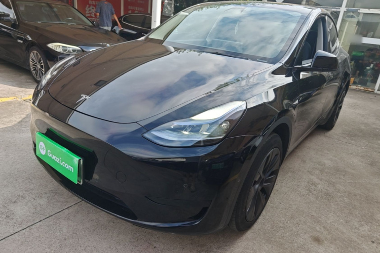 Tesla Model Y 2024 #2 Tesla Model Y 2024 car image #2