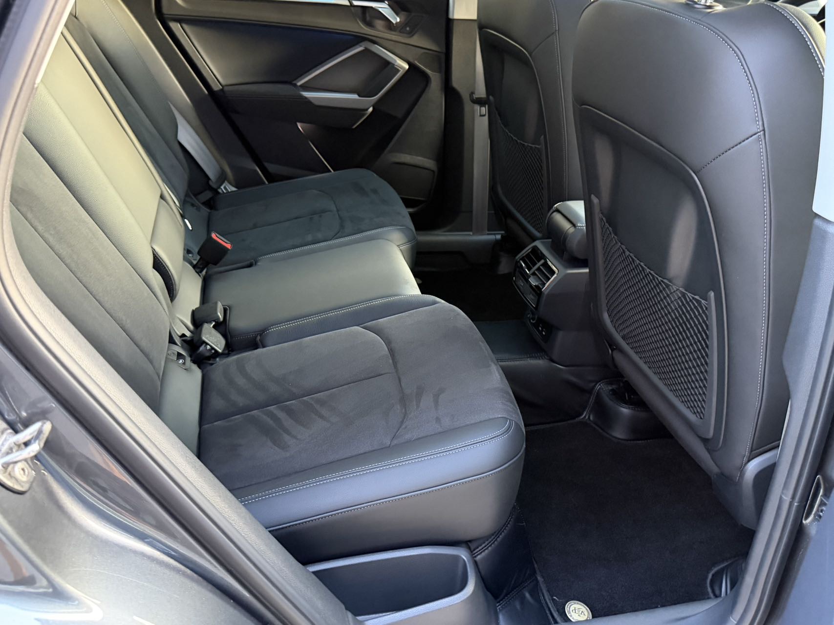 Audi Q3 2022 car image #10