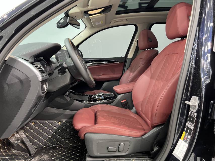 BMW iX3 2024 car image #4