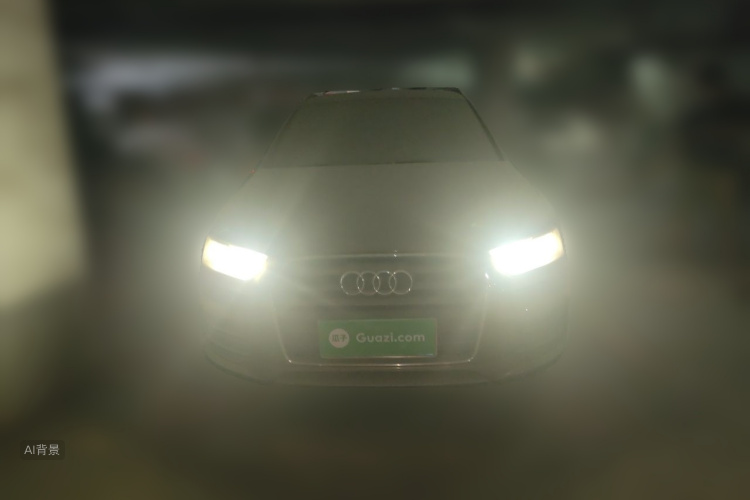 Audi Q3 2017 car image #3