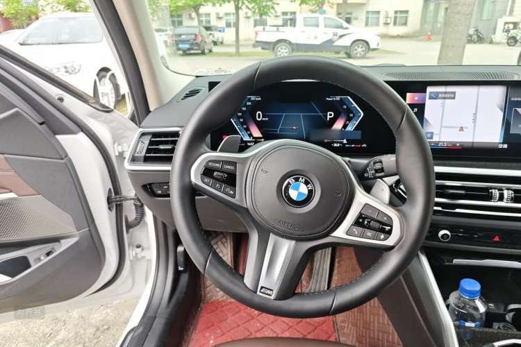 BMW 3 Series 2023 #12 BMW 3 Series 2023 car image #12