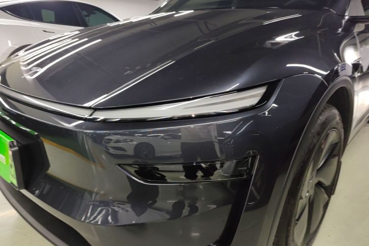 Tesla Model Y 2025 #23 Tesla Model Y 2025 car image #23