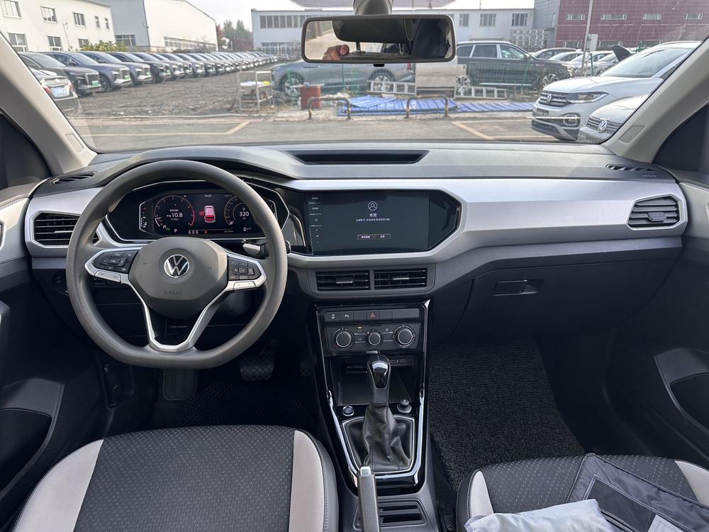 Volkswagen Tacqua 2023 #7 Volkswagen Tacqua 2023 صورة سيارة #7