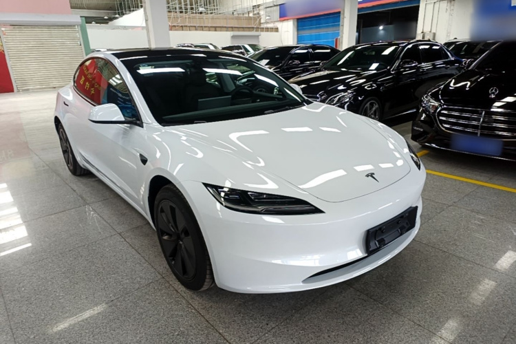 Tesla Model 3 2026 #4 Tesla Model 3 2026 car image #4