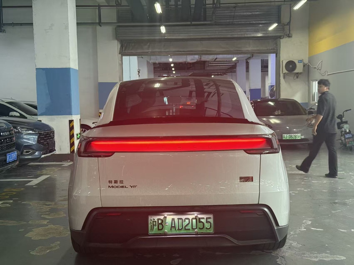 Tesla Model Y L 2026 #9 Tesla Model Y L 2026 imagem de carro #9