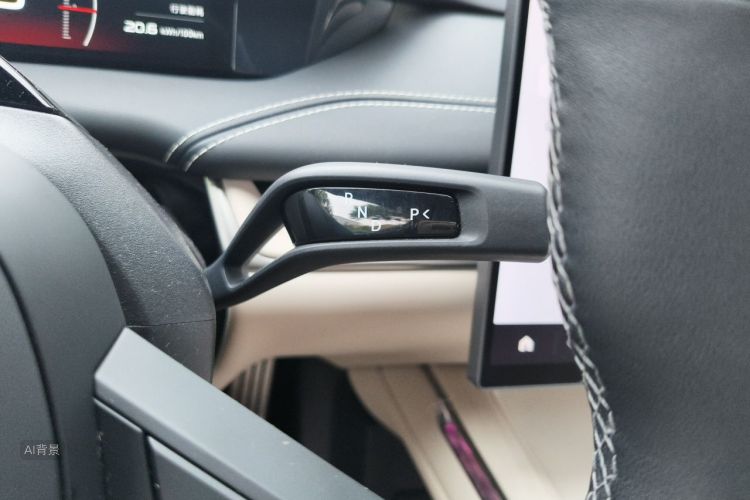 MI SU7 2025 car image #16