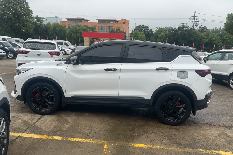 GEELY Coolray 2022 #5 GEELY Coolray 2022 car image #5