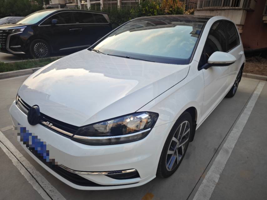 2020 immagine di auto 