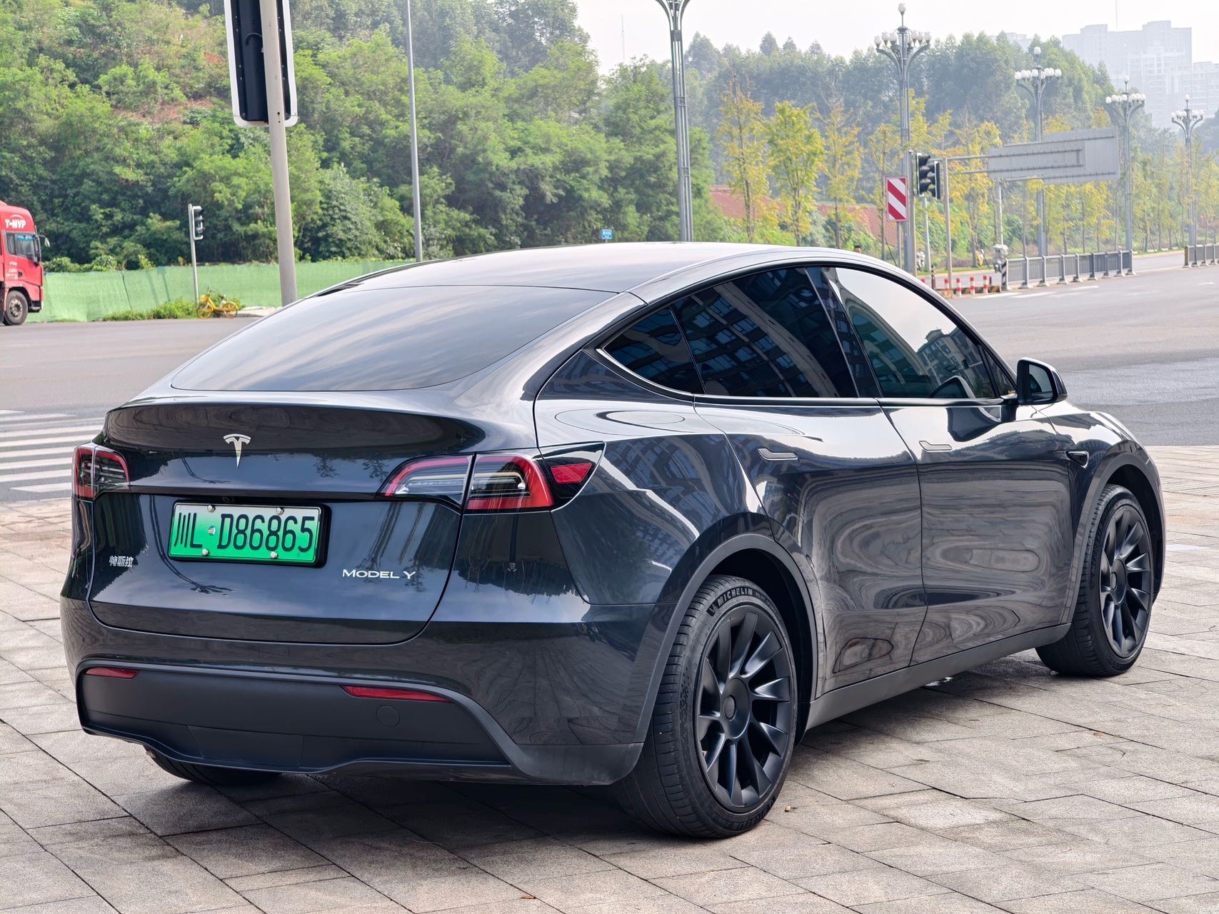 Tesla Model Y 2024 #7 Tesla Model Y 2024 صورة سيارة #7