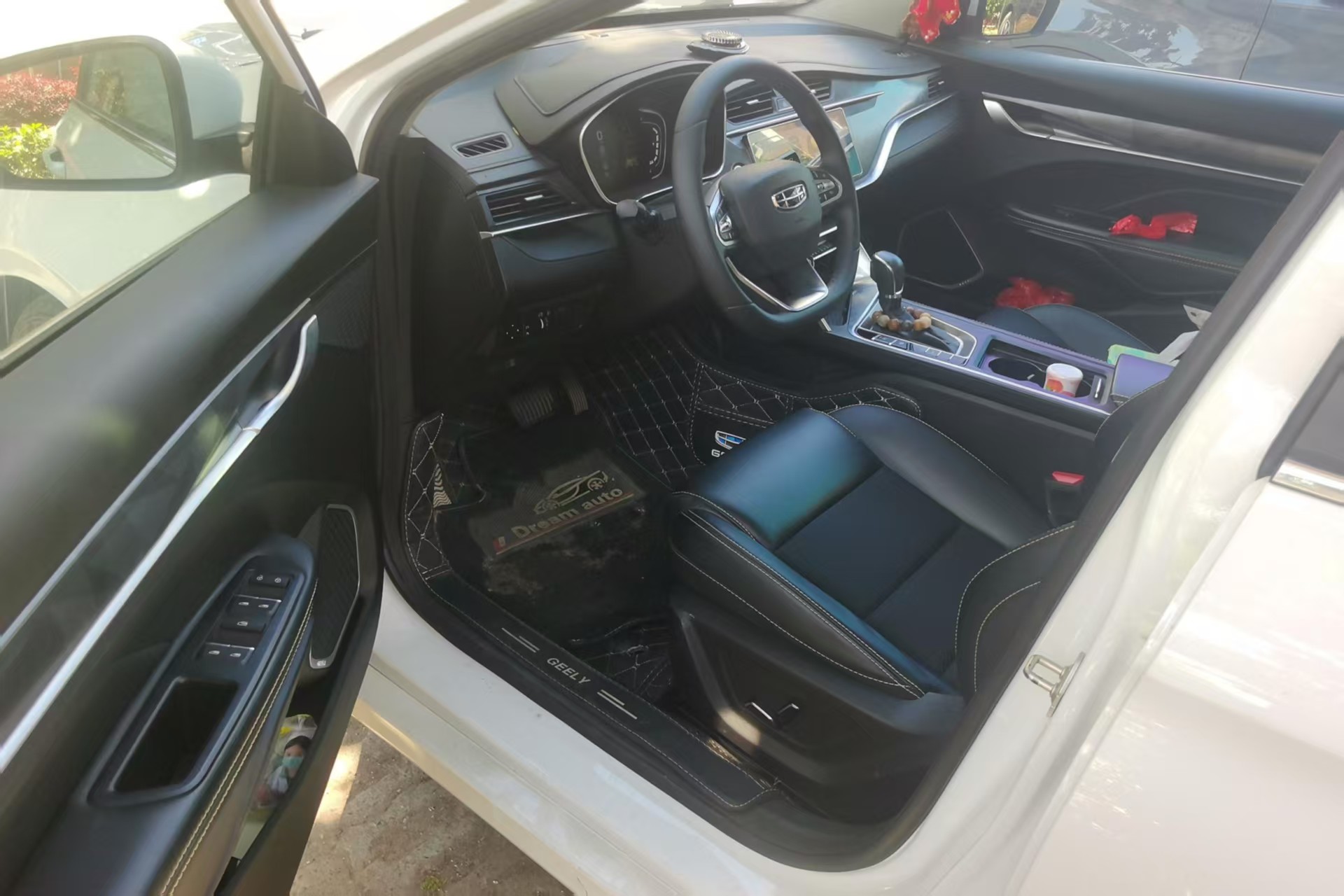 GEELY Binray 2021 image de voiture #4