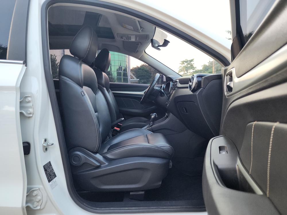 MG ZS 2018 car image #13