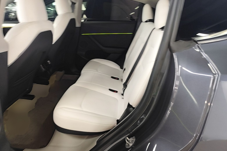 Tesla Model Y 2023 #17 Tesla Model Y 2023 car image #17