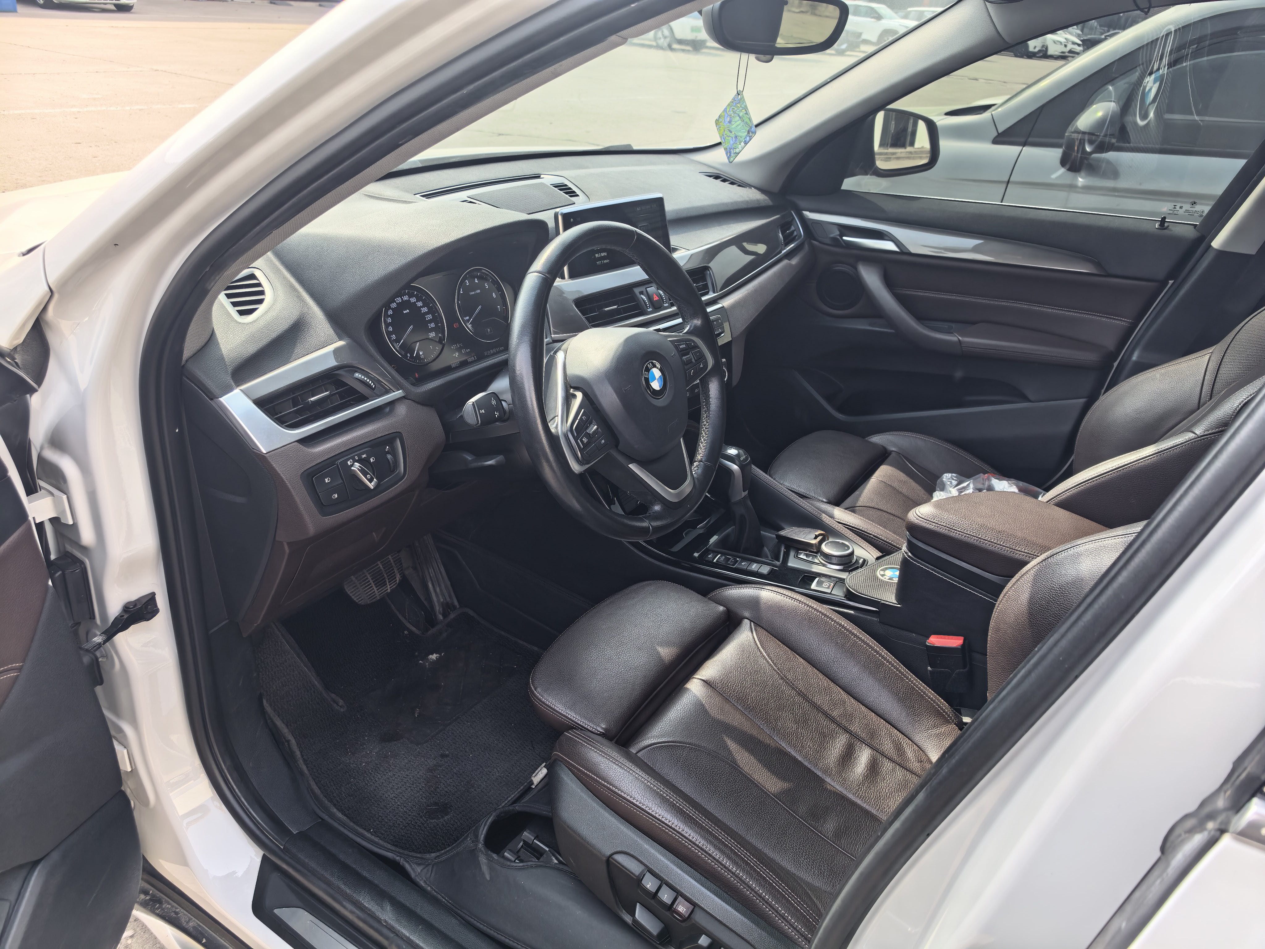 BMW X1 New Energy 2020 car image #4