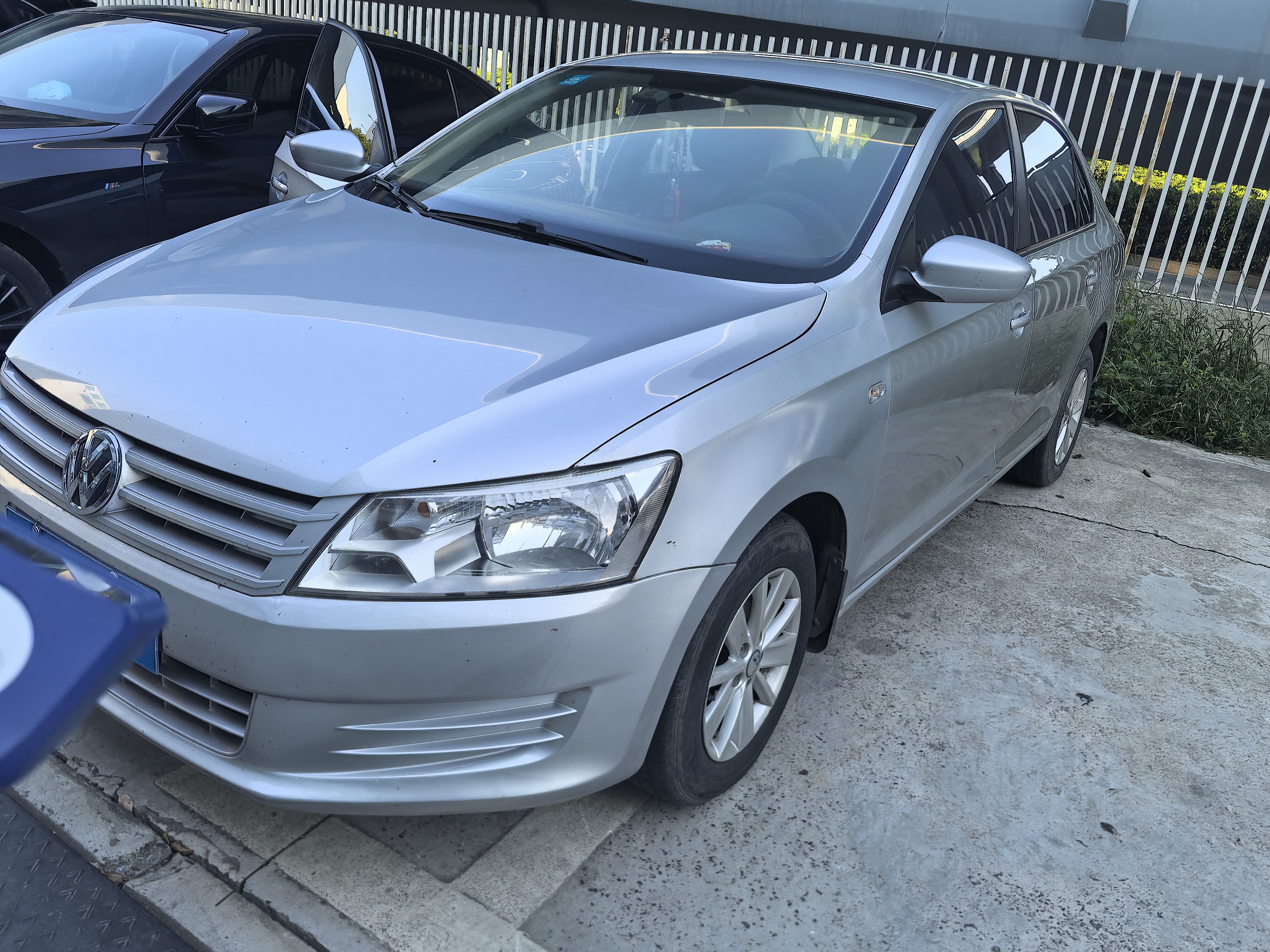 Volkswagen Santana 2015 car image 