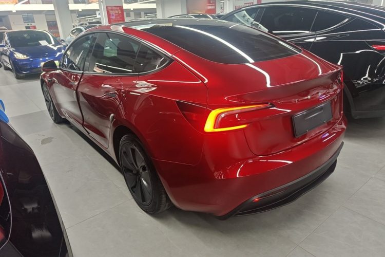 Tesla Model 3 2024 car image #5