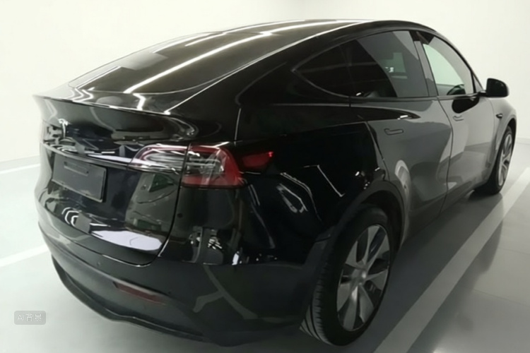 Tesla Model Y 2021 #7 Tesla Model Y 2021 car image #7
