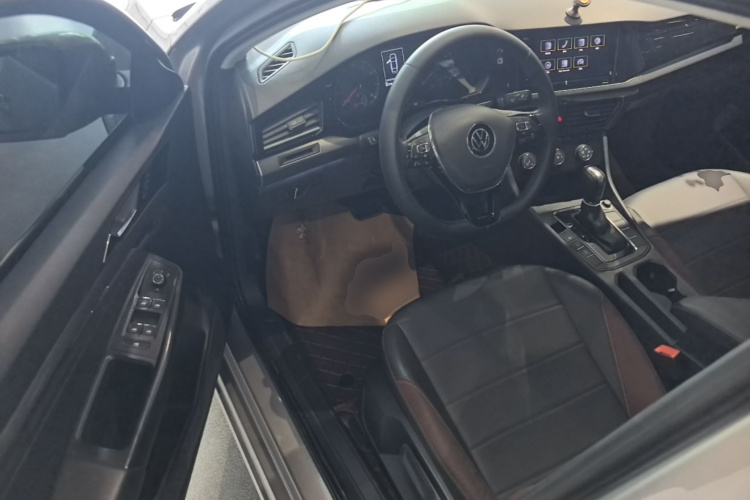 Volkswagen Bora 2021 car image #16