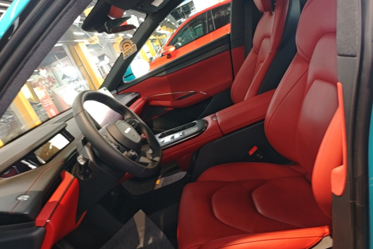 MI SU7 2025 immagine di auto #19
