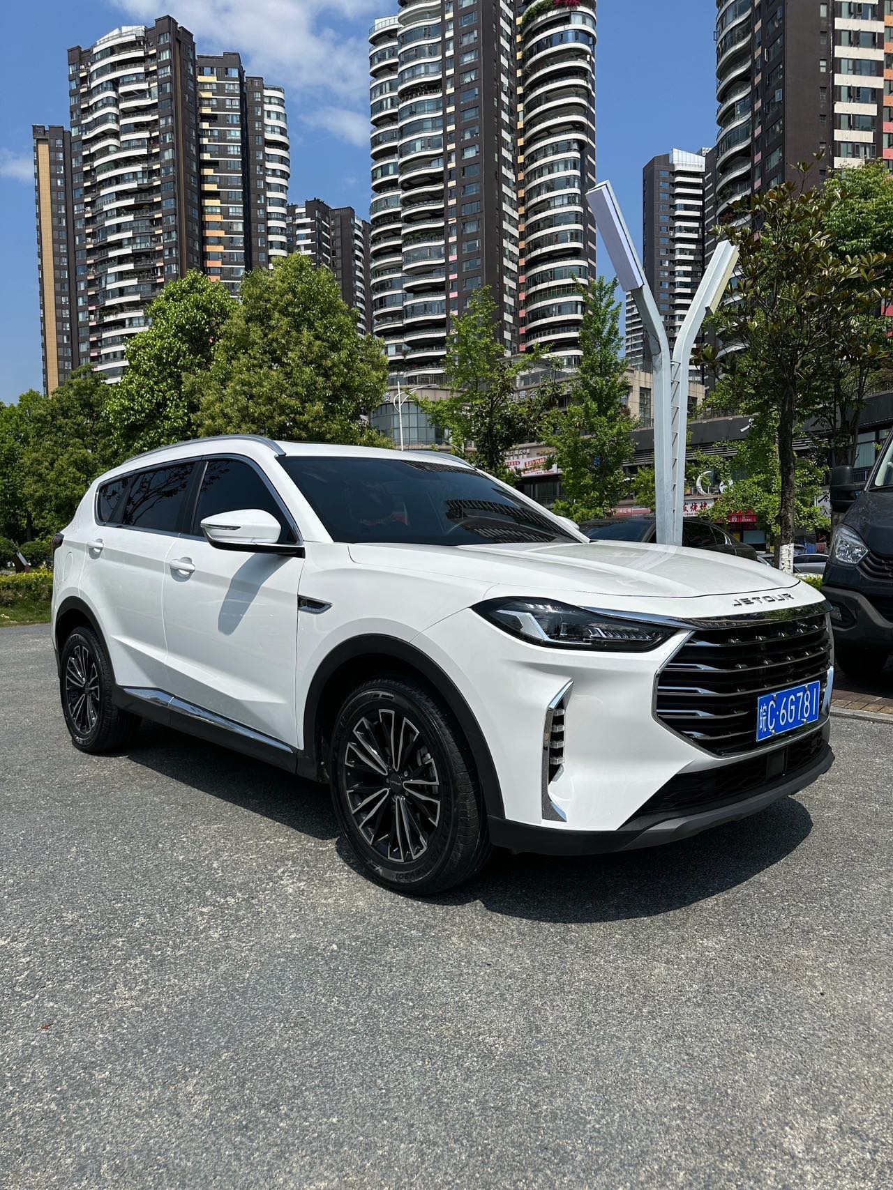 Jetour X70 PLUS 2023 изображение автомобиля #3