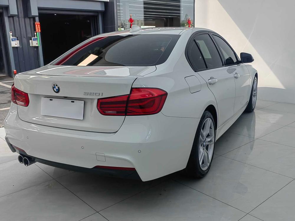 BMW 3 Series 2019 car image #7