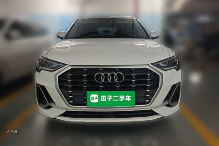Audi Q3 2019 car image #3
