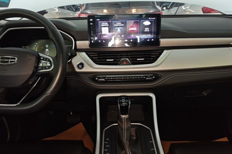GEELY Vision X6 2020 car image #13