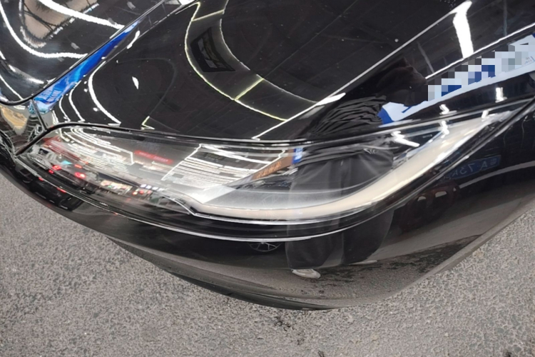 Tesla Model 3 2023 car image #23